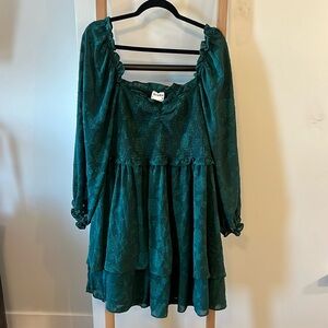 Arula green long sleeve dress- Size C